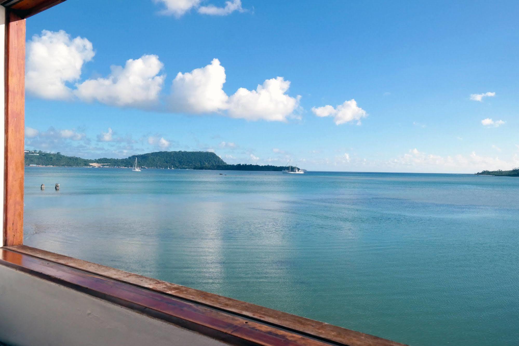 Moorings Hotel Port Vila Esterno foto