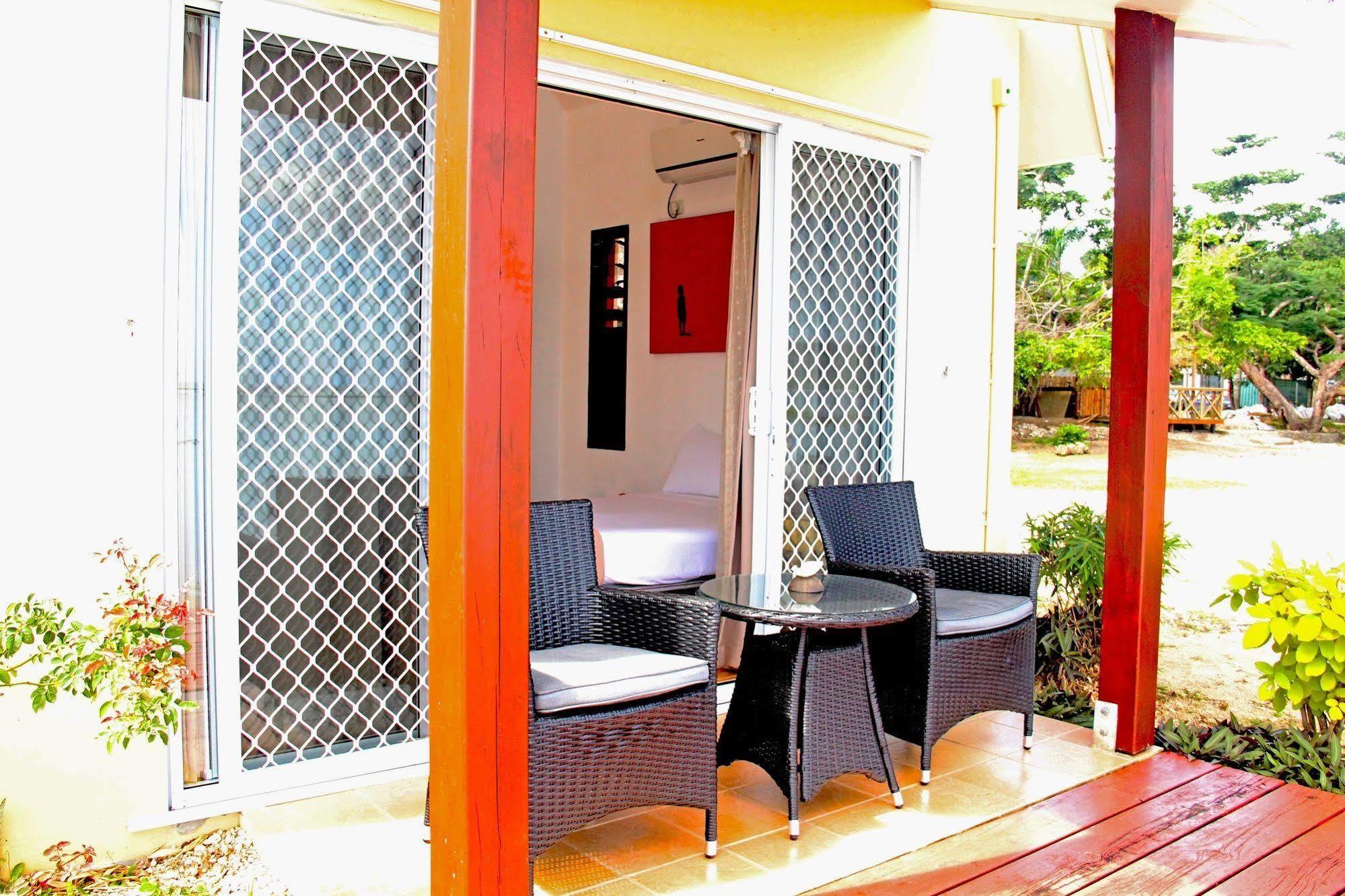 Moorings Hotel Port Vila Esterno foto